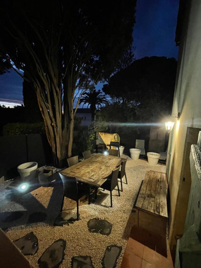 Appartement Plein Centre Avec Jardin Saint Tropez Bagian luar foto