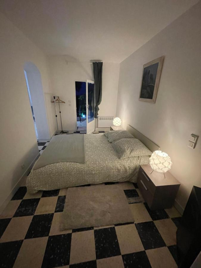 Appartement Plein Centre Avec Jardin Saint Tropez Bagian luar foto